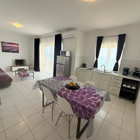 Iva Apartment *