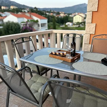 Iva Apartment *